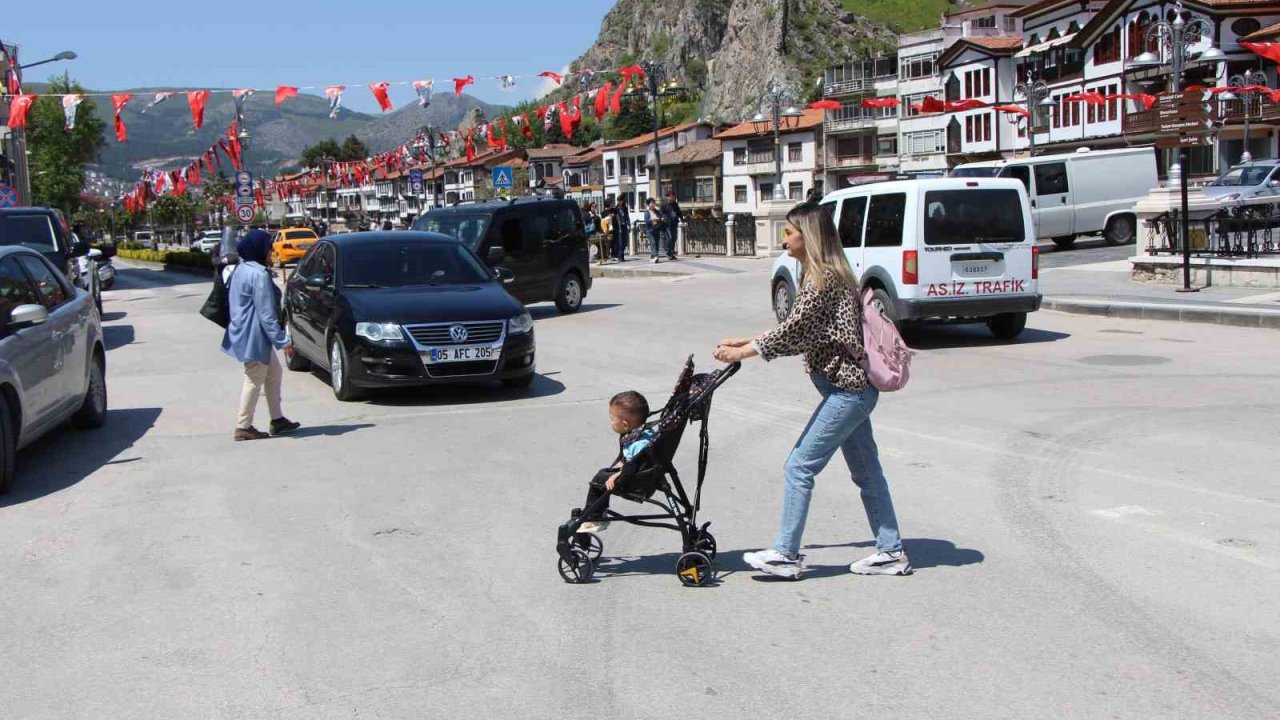 Amasya’ya gelen şaşırıyor: Korna sesi yok, yollarda öncelik yayaların