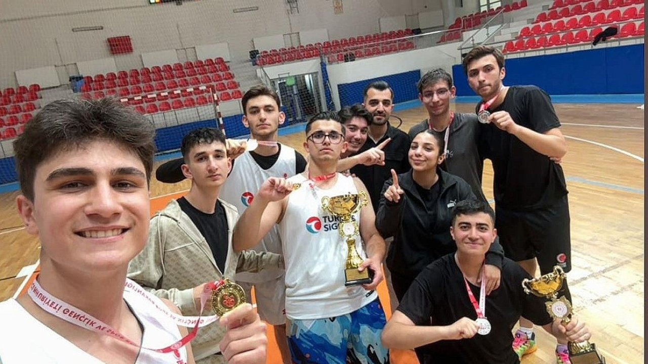 Sokaklar Bizim 3X3 Basketbol Gençlik Kupası’nda şampiyon belli oldu