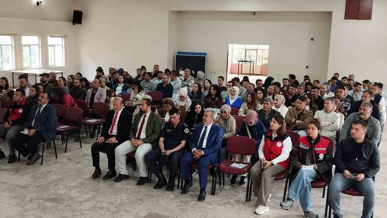 Kamu personellerine su verimliliği anlatıldı