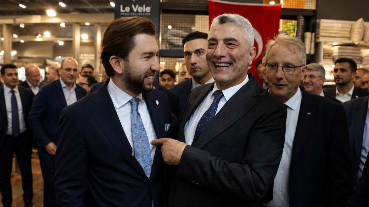 Bakan Bolat, Hometex 2026’nın gözdesi DENİB standını ziyaret etti