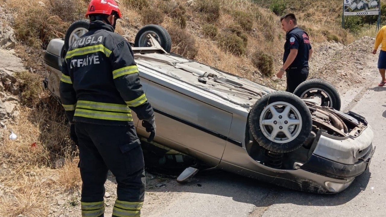 Kontrolden çıkan araç devrildi