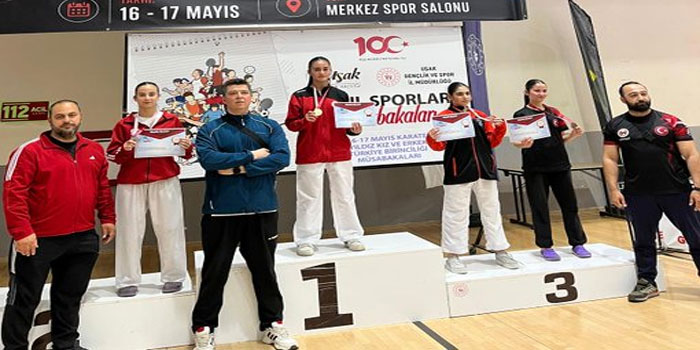Şehit Abubekir Elyıldırım Ortaokulu Öğrencisi Ela Göktaş Türkiye Şampiyonu