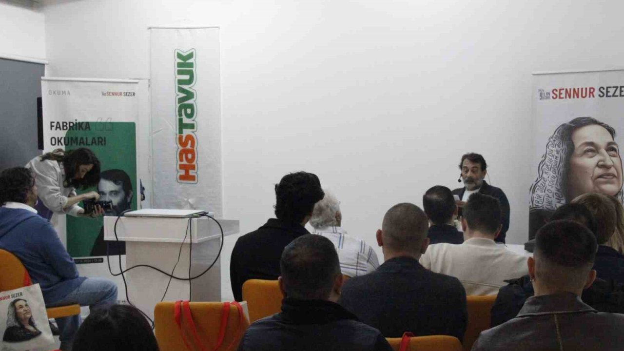 "Sanatçılar Sennur Sezer Okuyor" etkinliğinin konuğu Arif Pişkin oldu