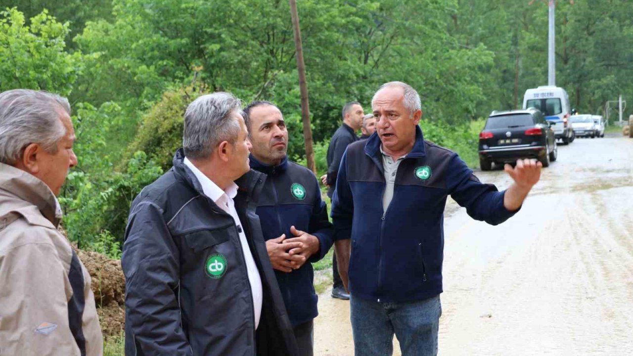 Cumayeri Belediyesi ekipleri sahada