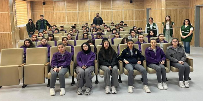 Sarıkamış Fen Lisesi’nde Yeşilay farkındalık eğitimi düzenlendi