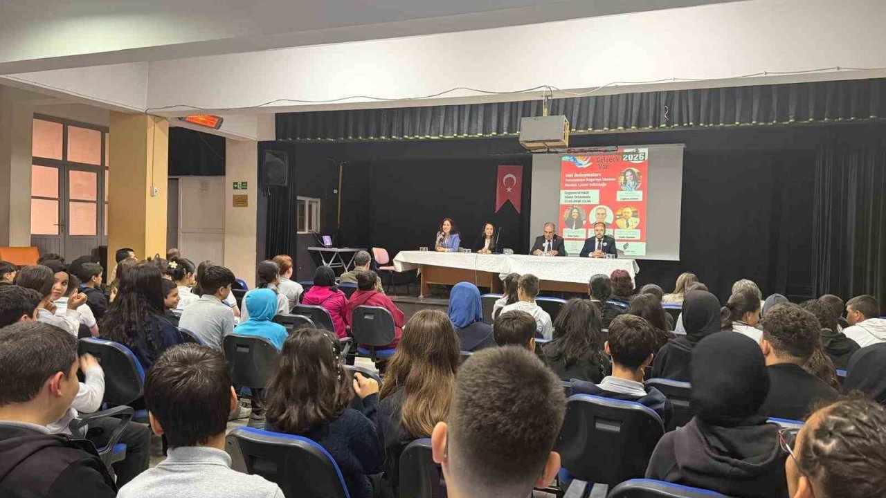 Öğrencilere meslek liselerinin önemi ve girişimcilik anlatıldı