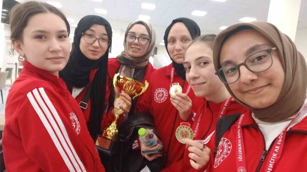 Düzce’ye atıcılıkta Türkiye şampiyonluğu