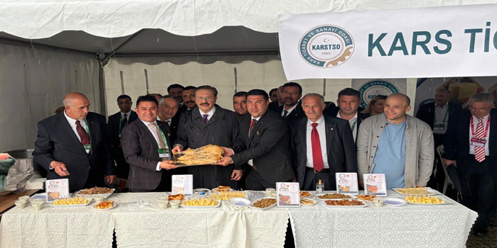 Kars’ın Eşsiz Lezzetleri Ankara’daki Yöresel Ürünler Fuarı’nda Büyük İlgi Gördü