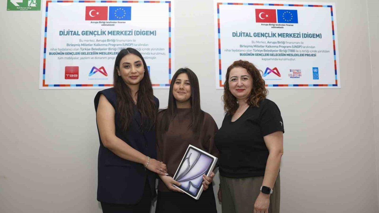 Mersin’de DİGEM öğrencisinden Türkiye ikinciliği başarısı