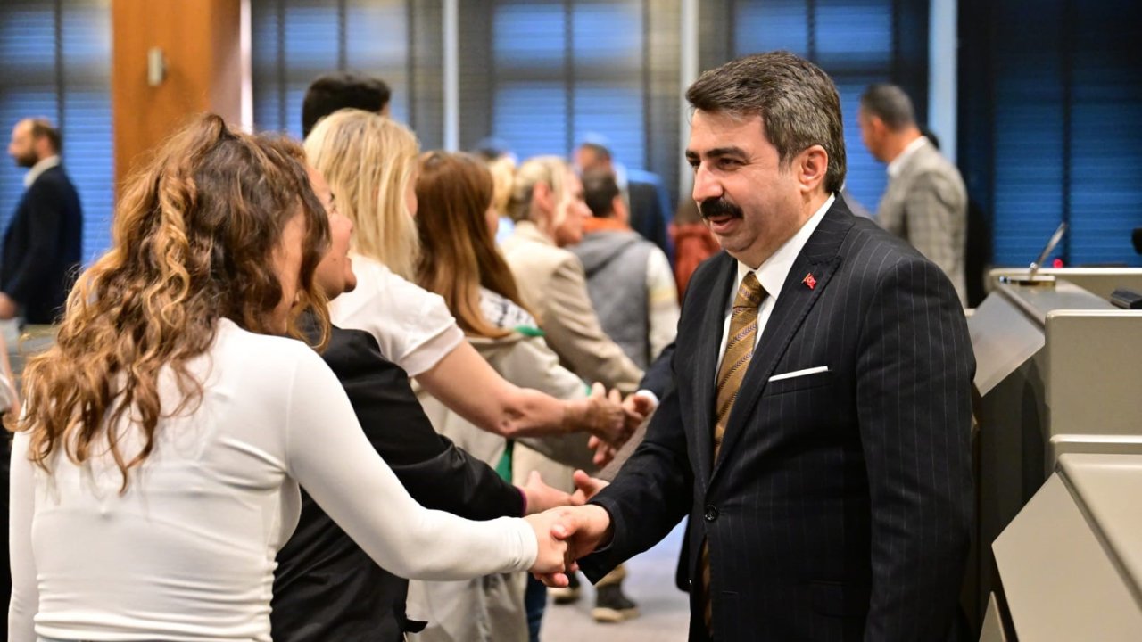 Başkan Oktay Yılmaz belediye personeliyle bayramlaştı