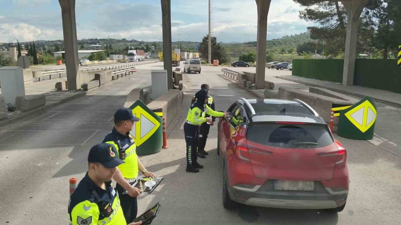 Jandarmadan otoyolda bayram denetimi