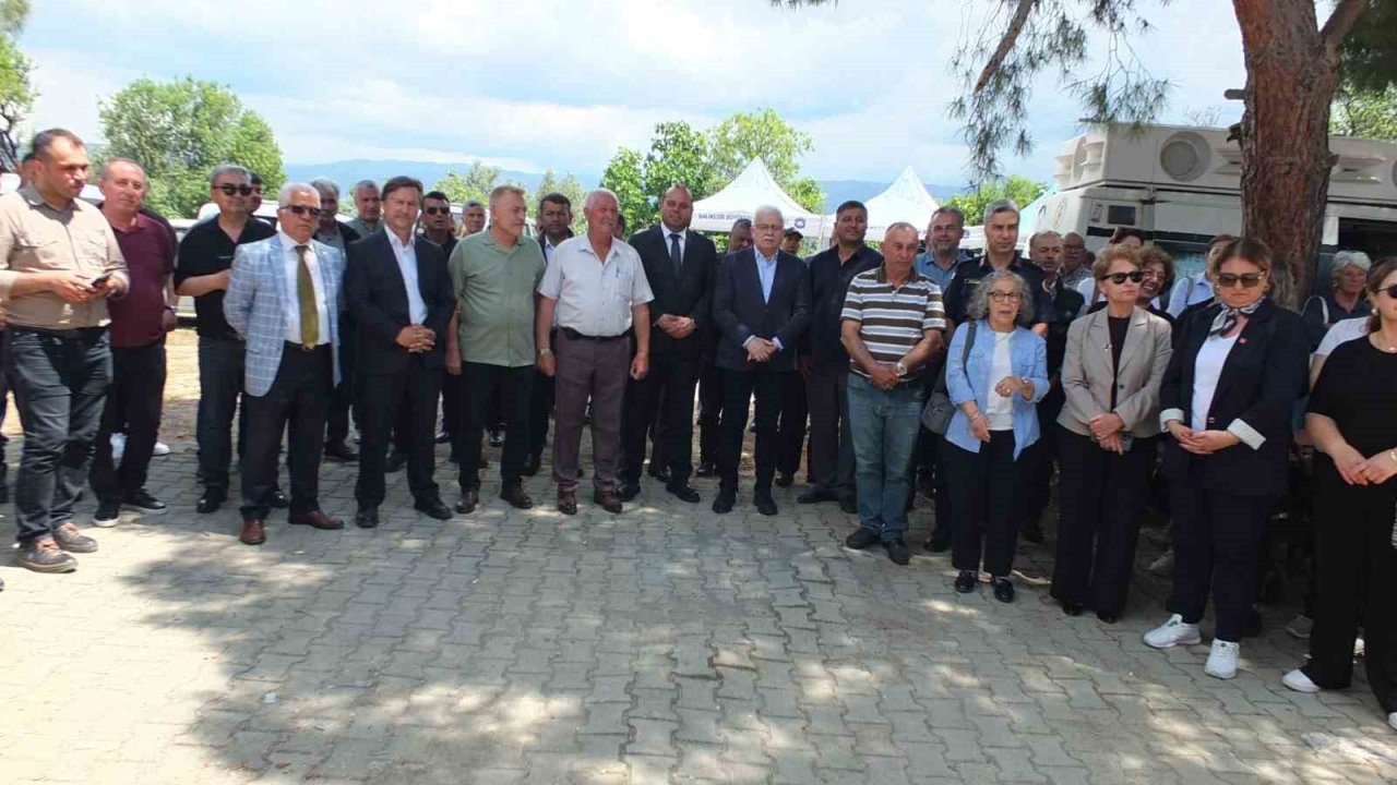 Burhaniye’de eski okul aş evi ve gençlik toplantı odası oldu