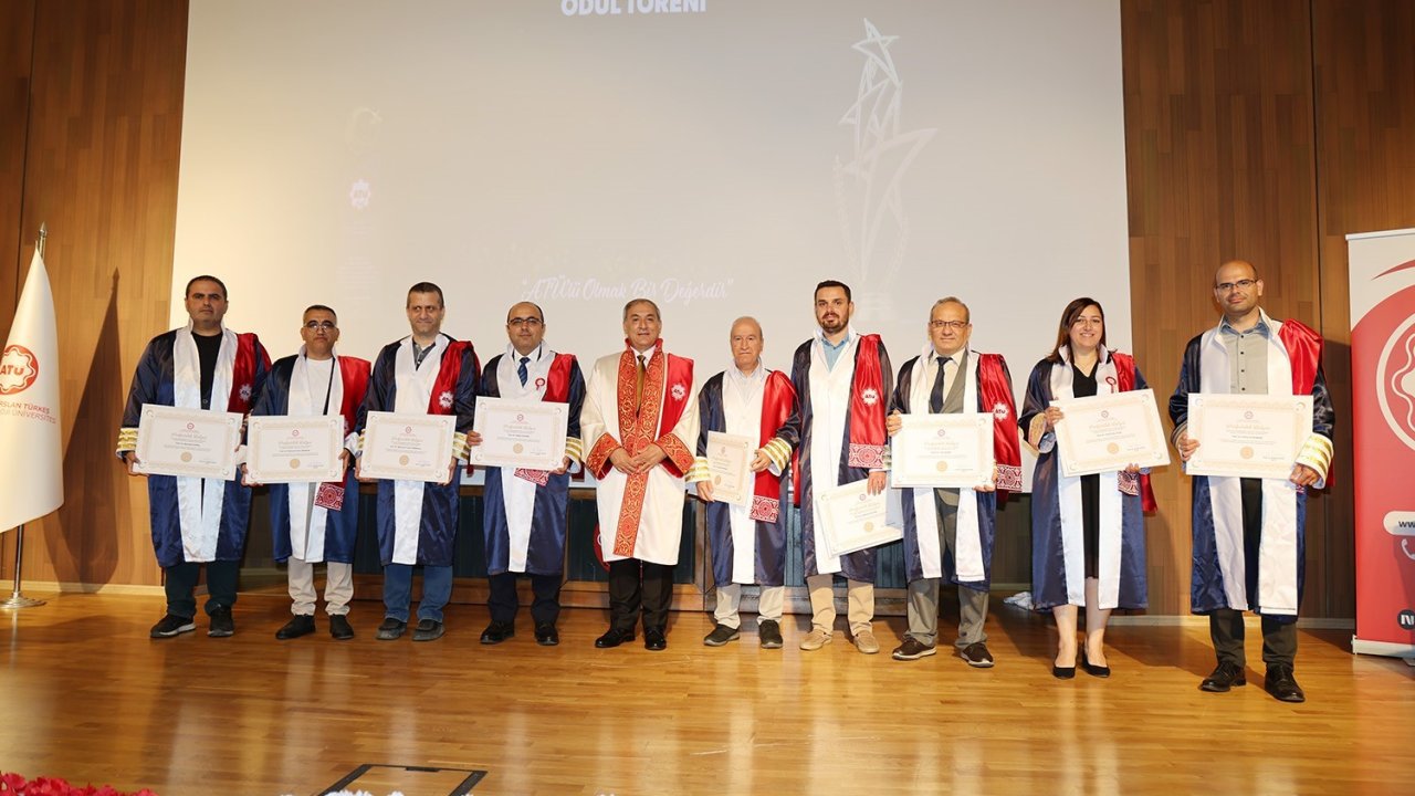 ATÜ, 15. yılını "ATÜ’ye Değer Katanlar" ödül töreni ile kutladı