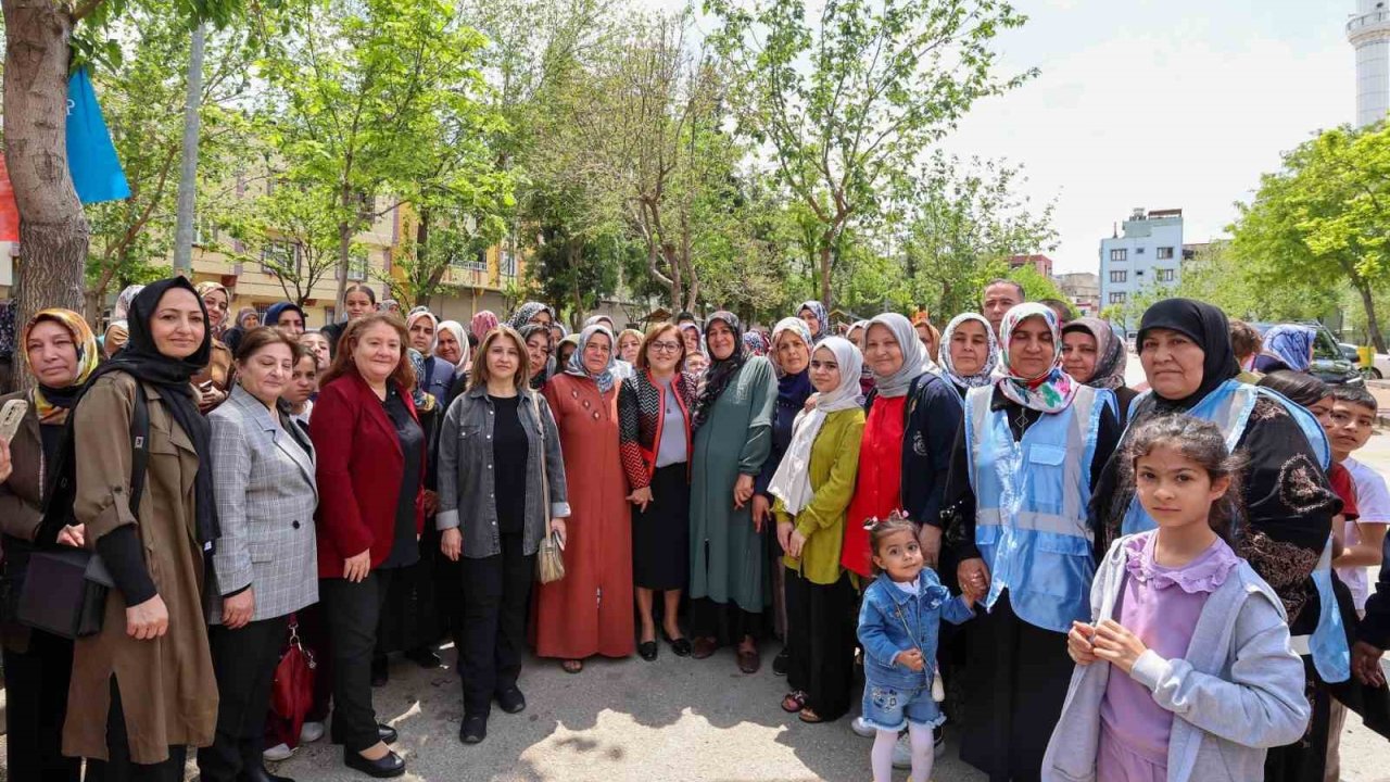Fatma şahin, 25 Aralık mahallesi sakinleriyle bayramlaştı