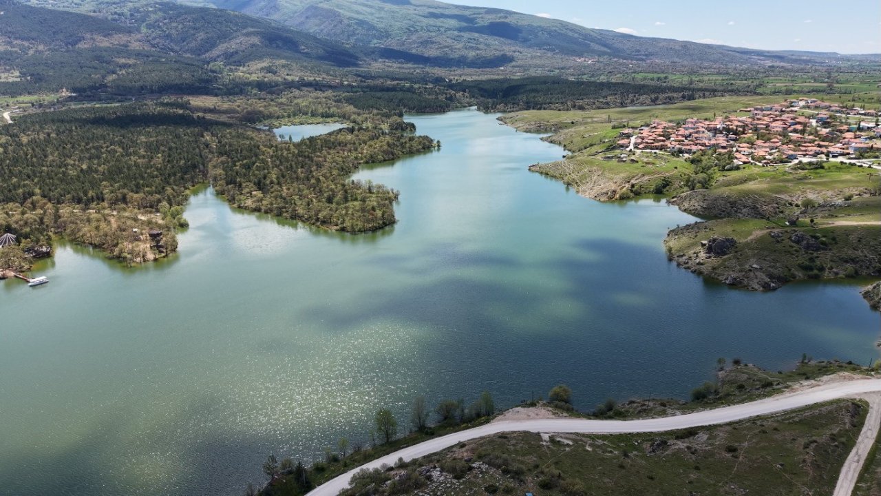 Kütahya’daki Enne Barajı 3 yıl aradan sonra yüzde 100 doluluk oranına ulaştı