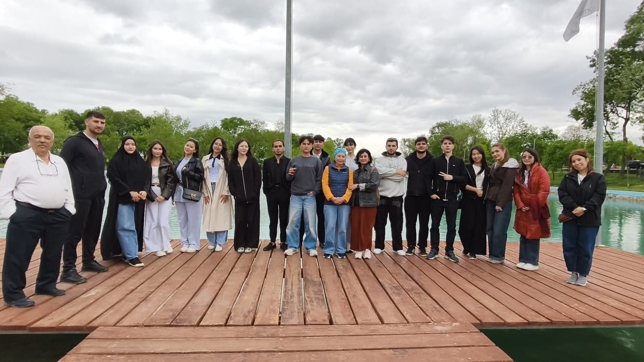 Türk dünyası gençliği Eskişehir’in tarihine yolculuk yaptı