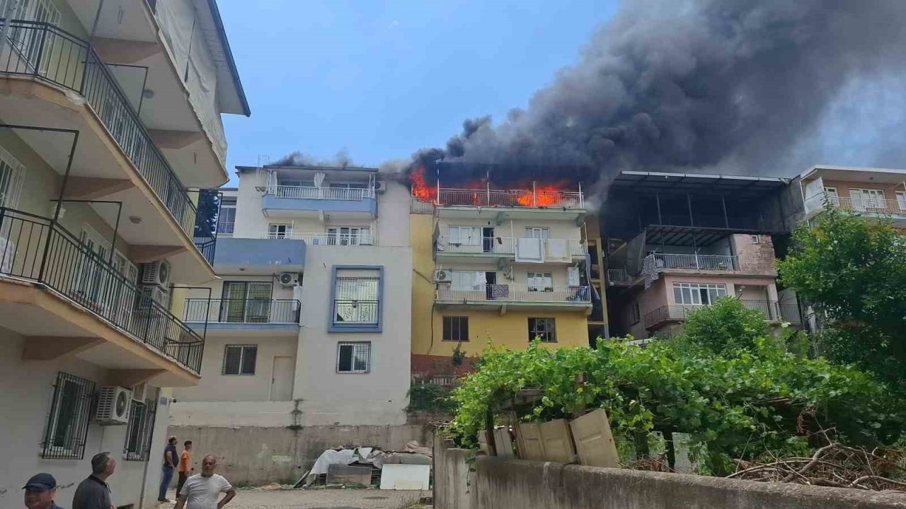 Aydın’da ev yangını