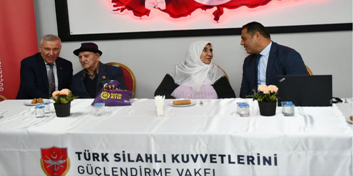Kars Huzurevi’nde Ulu Çınarlara Anlamlı Ziyaret
