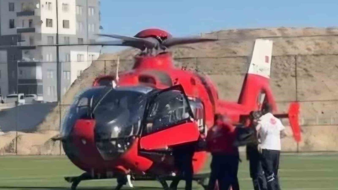 Malatya’da ambulans helikopter 62 yaşındaki hasta için havalandı