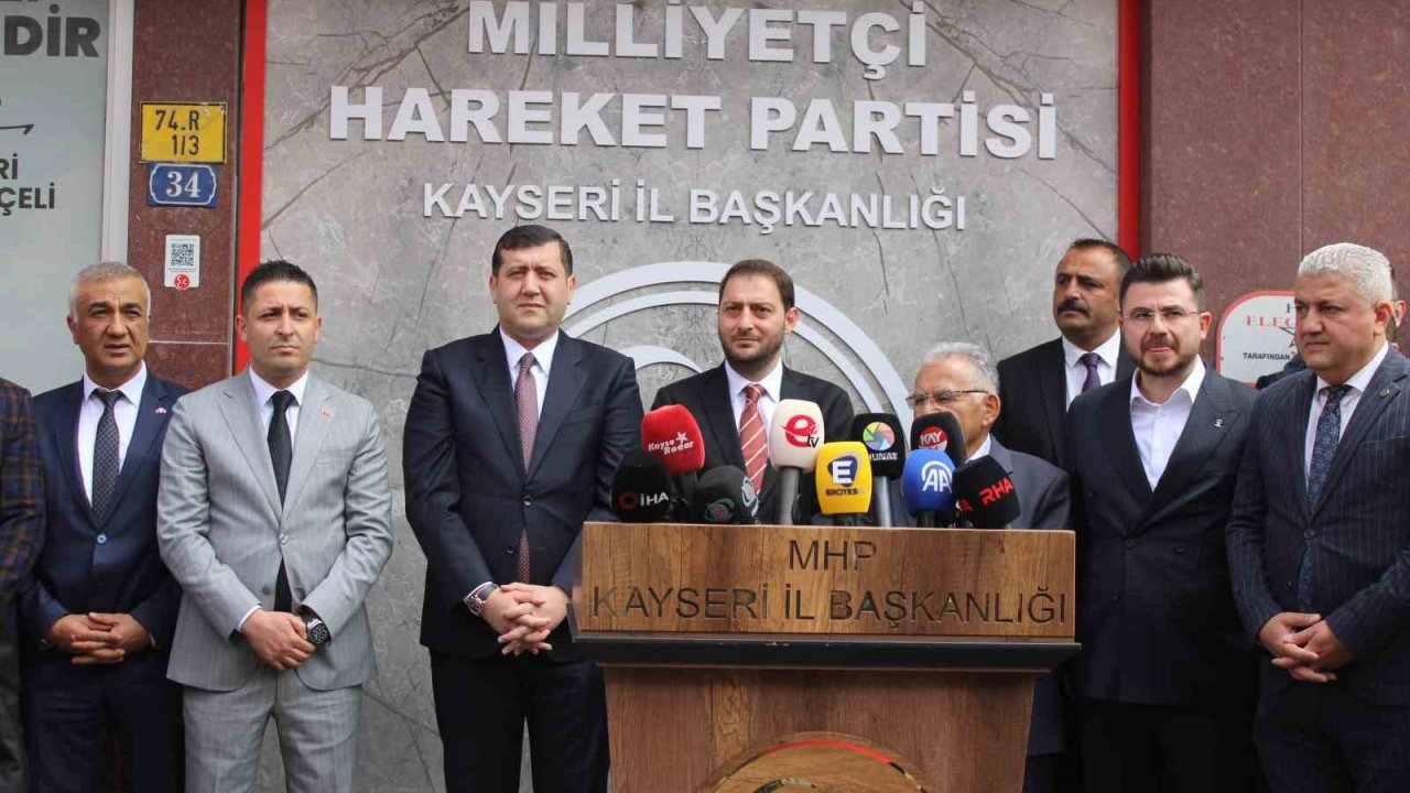 MHP’de bayramlaşma