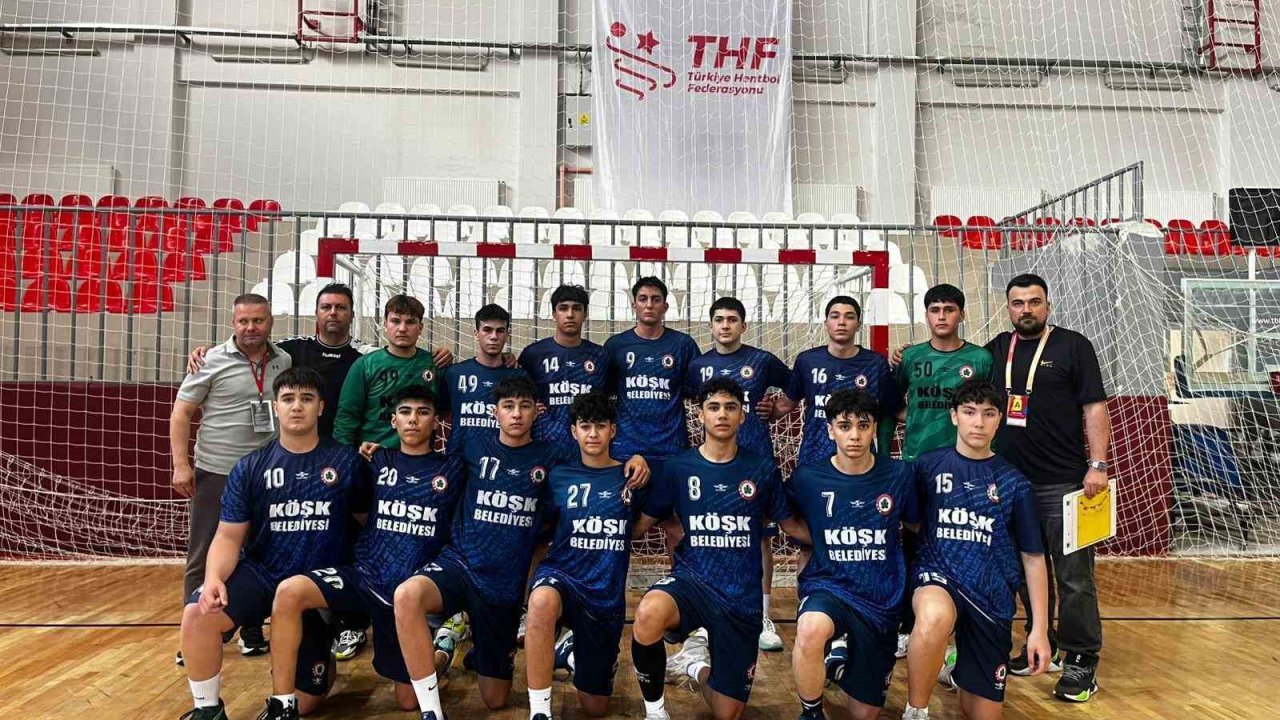 Aydınlı hentbolcular Türkiye üçüncüsü oldu