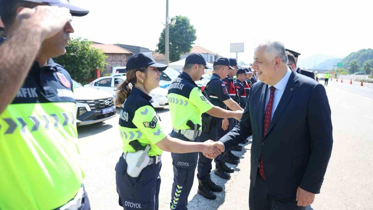 Anadolu’ya Düzce’de 485 bin araç geçti