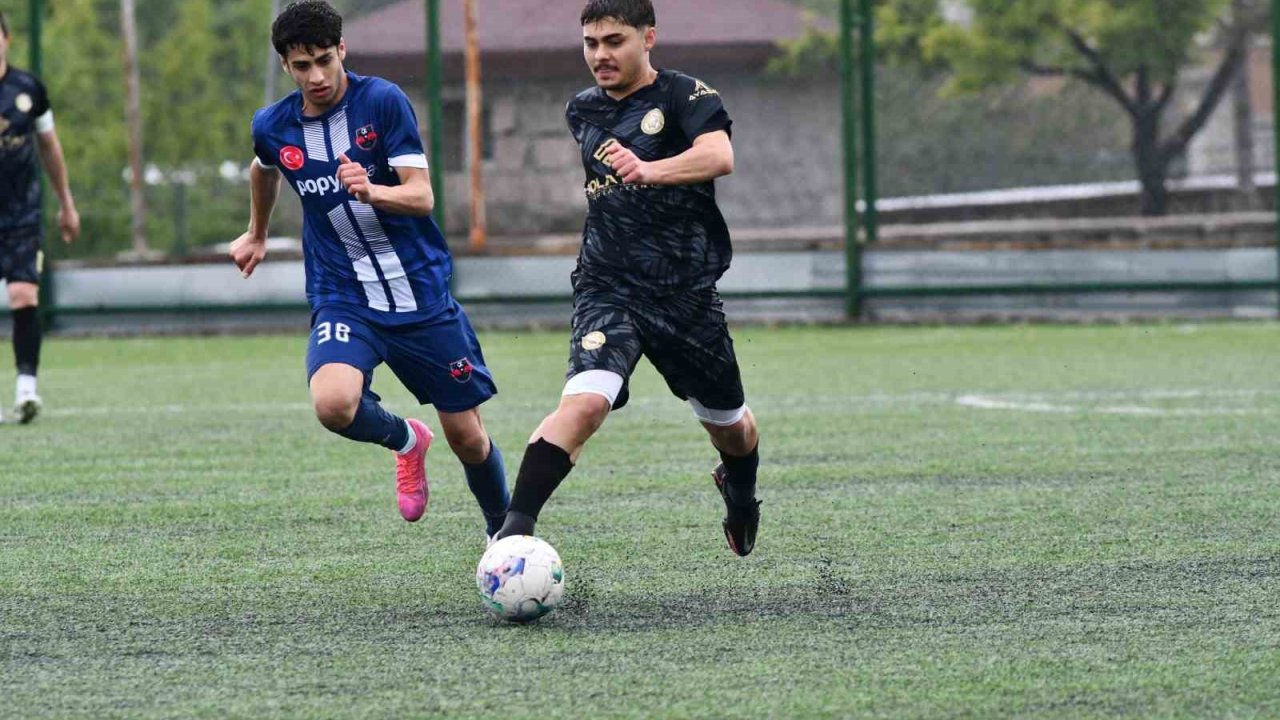 Yavru Aslanspor şampiyon oldu
