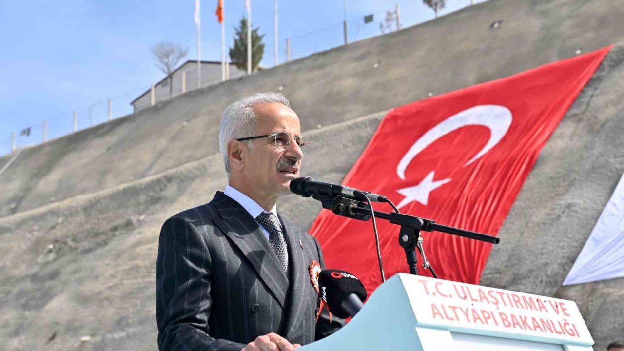 Mersin-Adana-Osmaniye-Gaziantep Hızlı Tren Hattı’nda çalışmalar devam ediyor