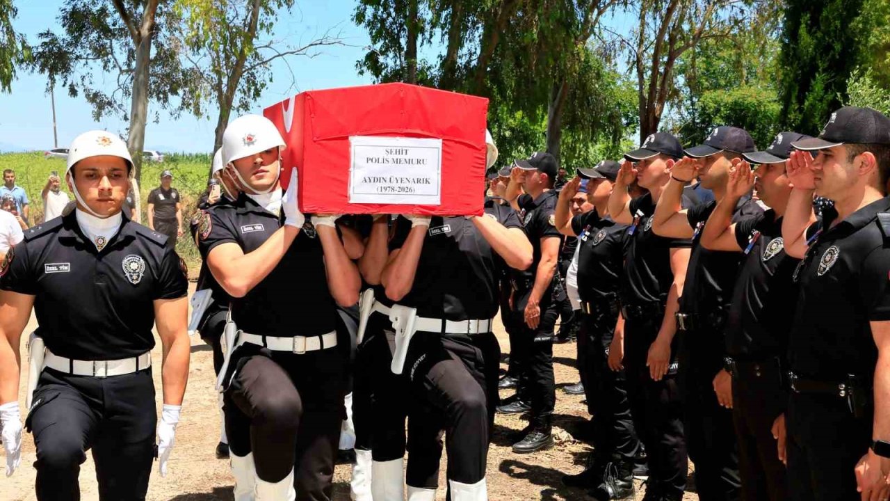 Adanalı şehit Aydın Üyenarık son yolculuğuna uğurlandı