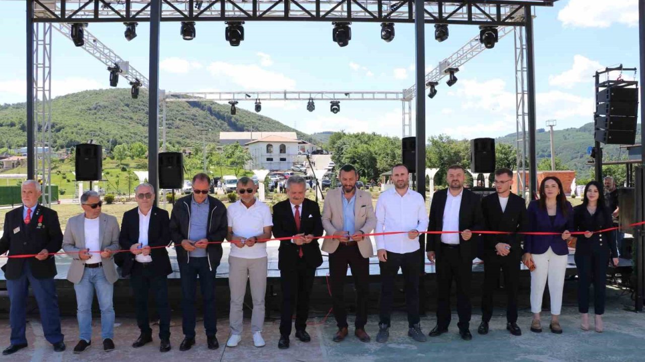 Gençlerin mutluluklarına ortak olacak