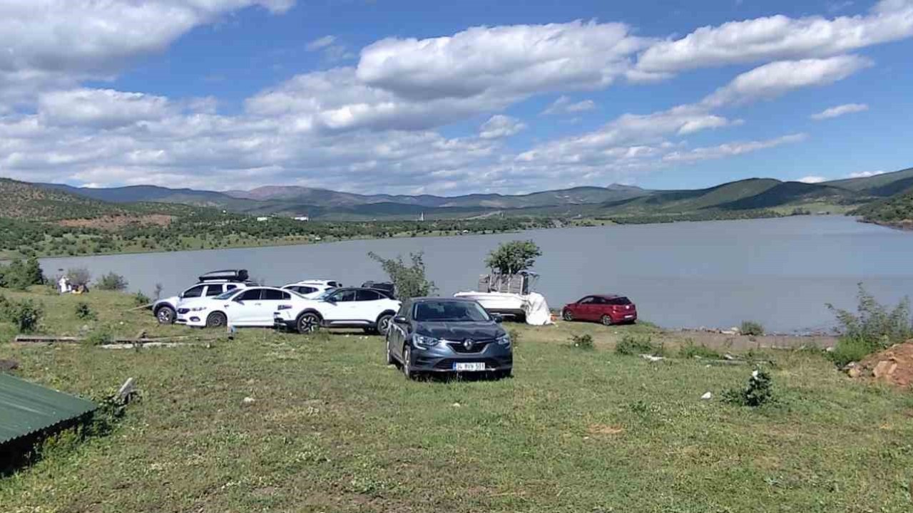 Bayram tatilinin son gününde piknik alanları dolup taştı