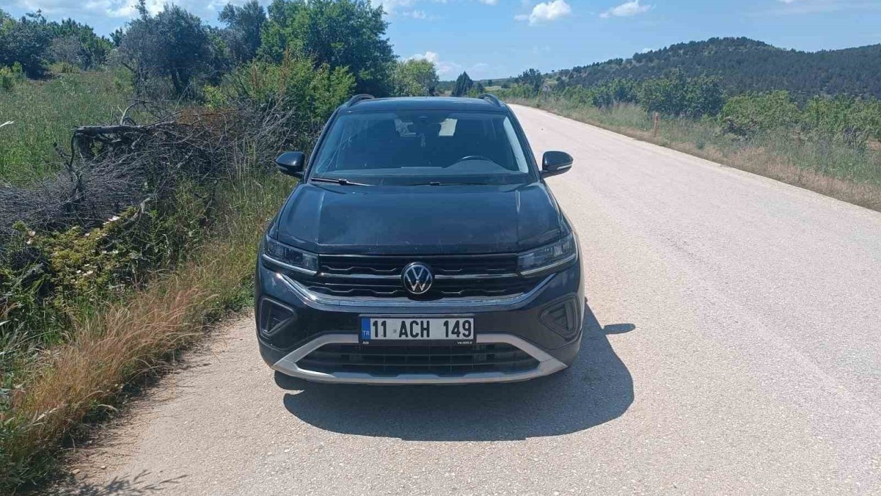 Bilecik’te otomobilin çarptığı çocuk ağır yaralandı