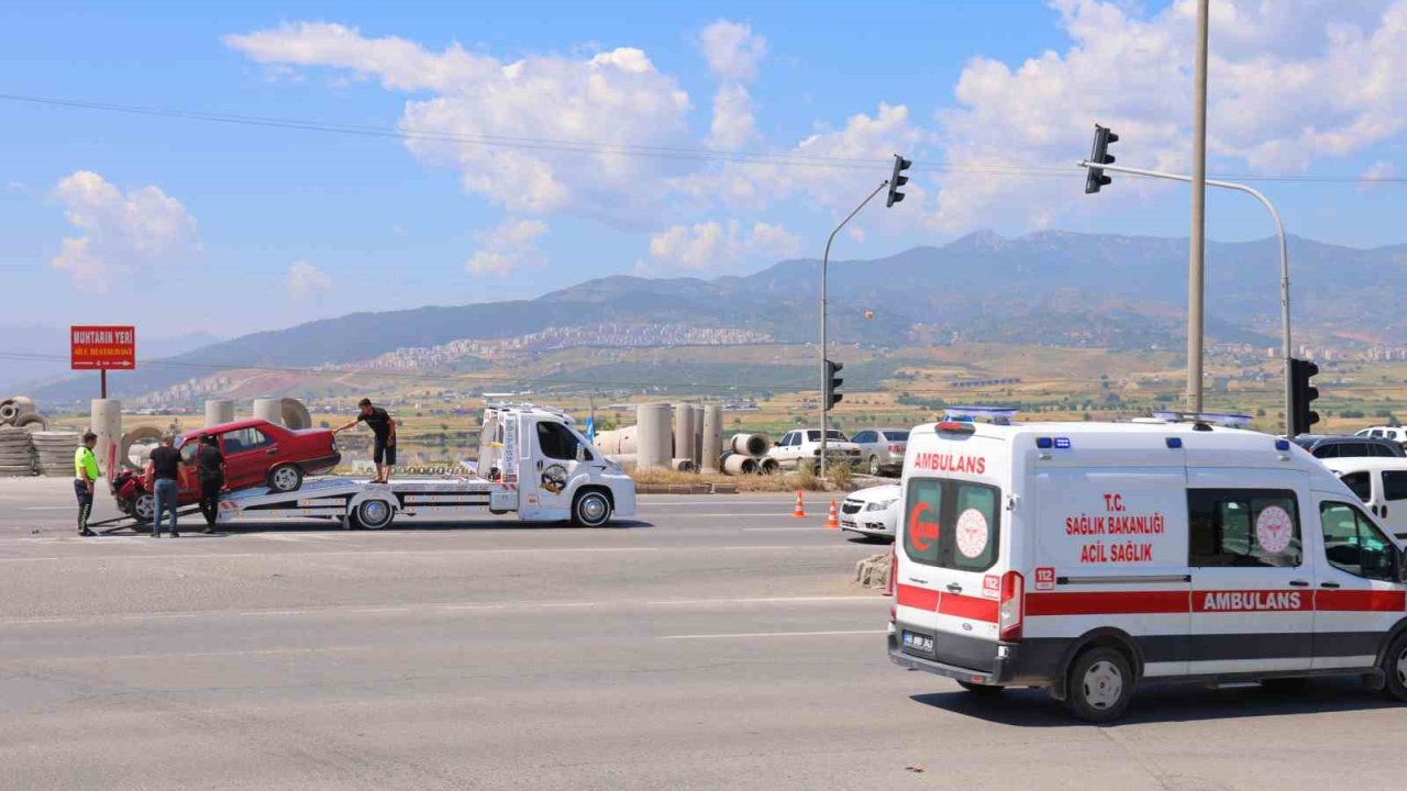 Kahramanmaraş’ta 2 farklı trafik kazasında 2 kişi yaralandı