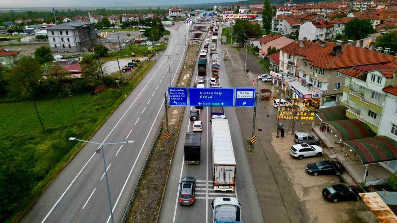 Bayram tatili boyunca Afyonkarahisar’dan yaklaşık 6 milyon araç geçiş yaptı