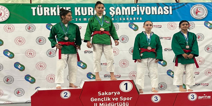 Kars'ın Gururu Şeyma Ülbeği Kuraş'ta Türkiye Şampiyonu Oldu!
