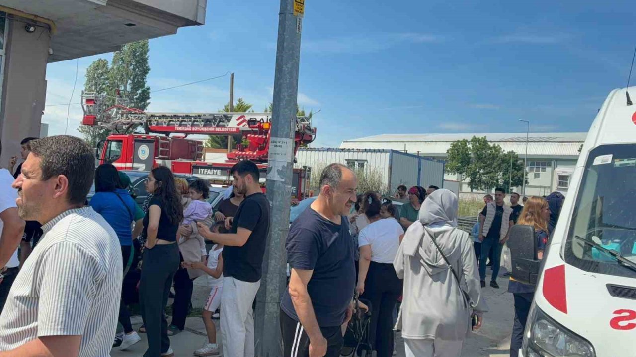 Çerkezköy’de apartman yangını paniğe neden oldu