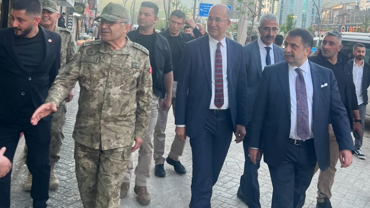 Orgeneral Metin Tokel’den Yüksekova’ya sürpriz ziyaret