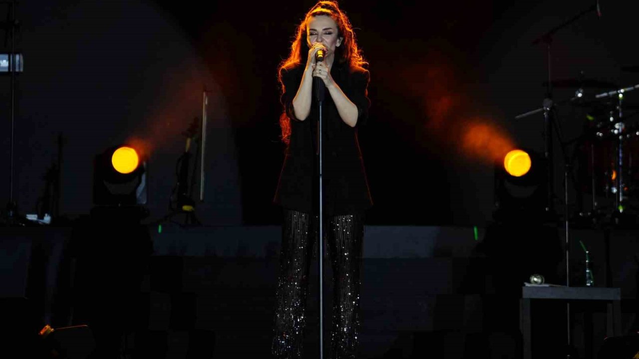 Kültür Yolu Festivalinde Fatma Turgut’tan unutulmaz gece