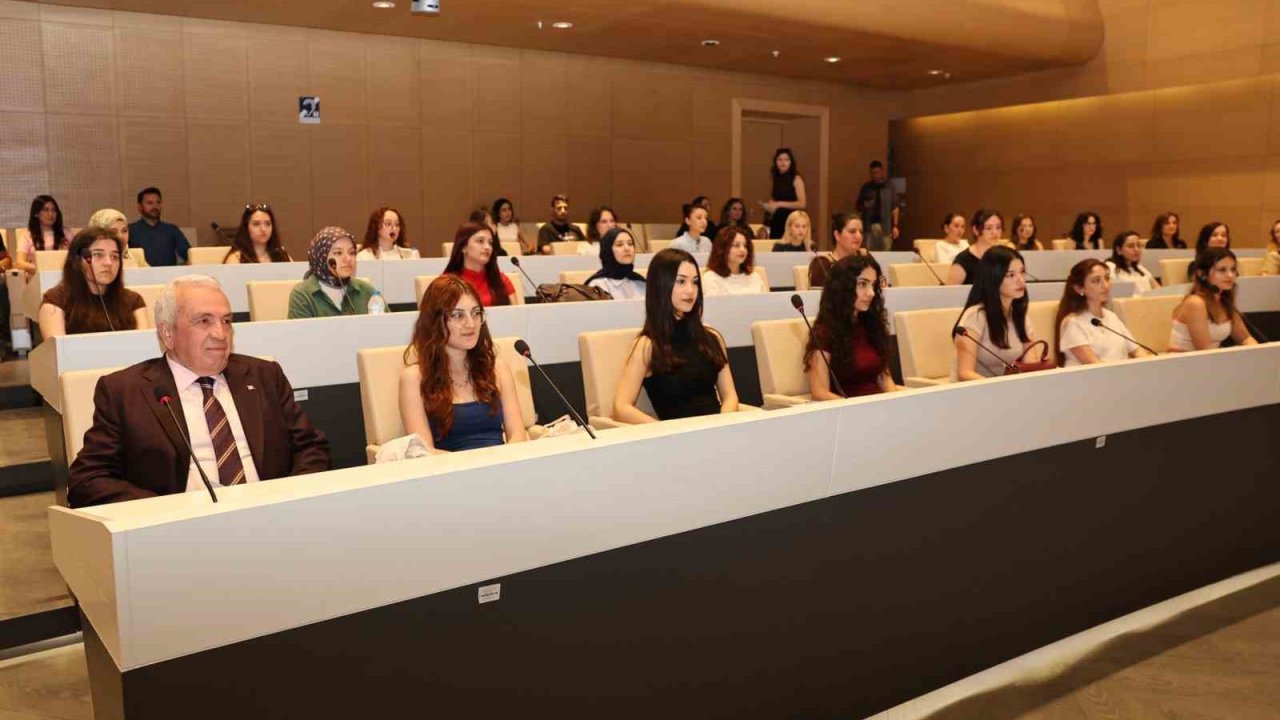 Gençler Nilüfer’de geleceğe hazırlanıyor