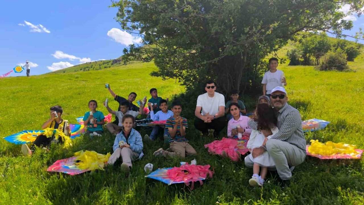 Hasköy’de uçurtma şenliği düzenlendi