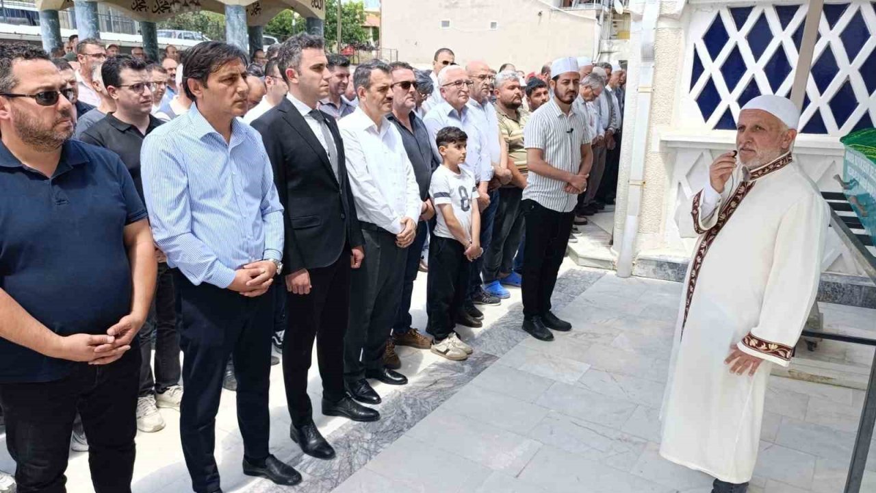 Denizli’deki facia kurbanı otobüs şoförü gözyaşlarıyla uğurlandı