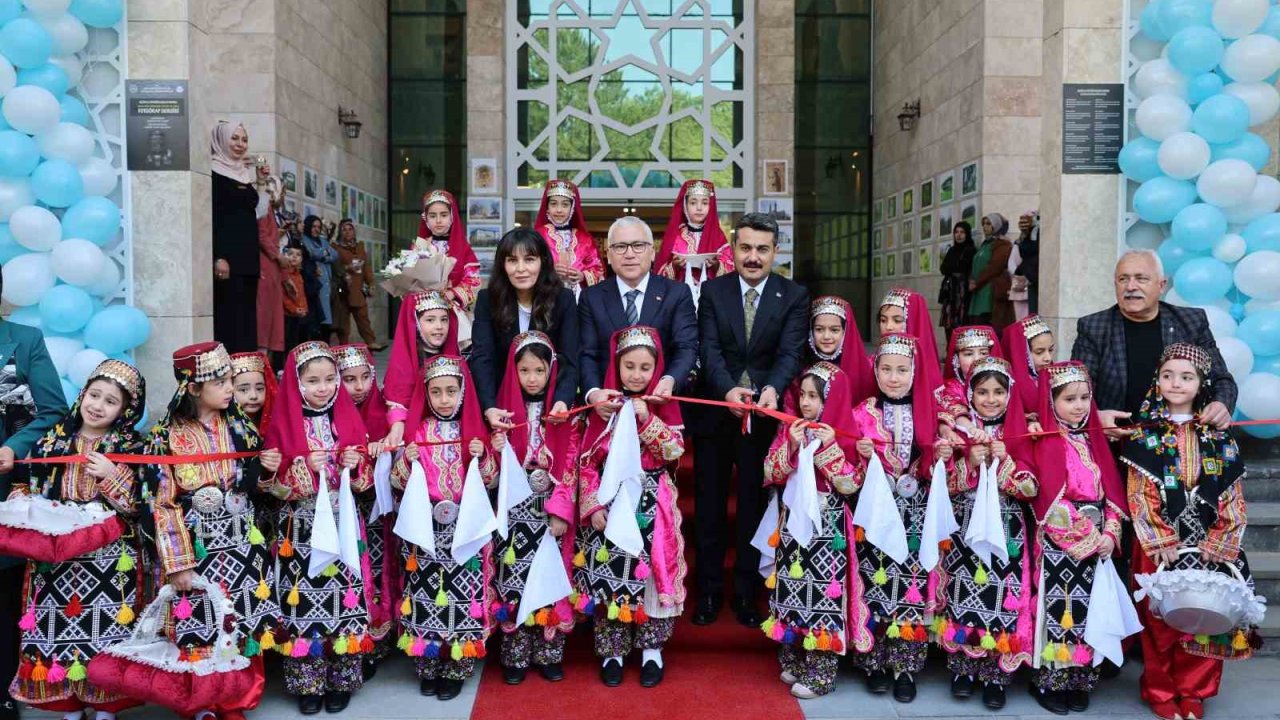 Sivas’ta hayat boyu öğrenme sergisi açıldı