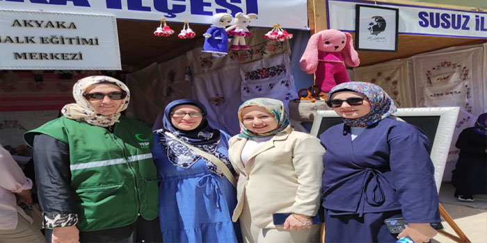 Kars Yeşilay’dan Yıl Sonu Sergisine Ziyaret