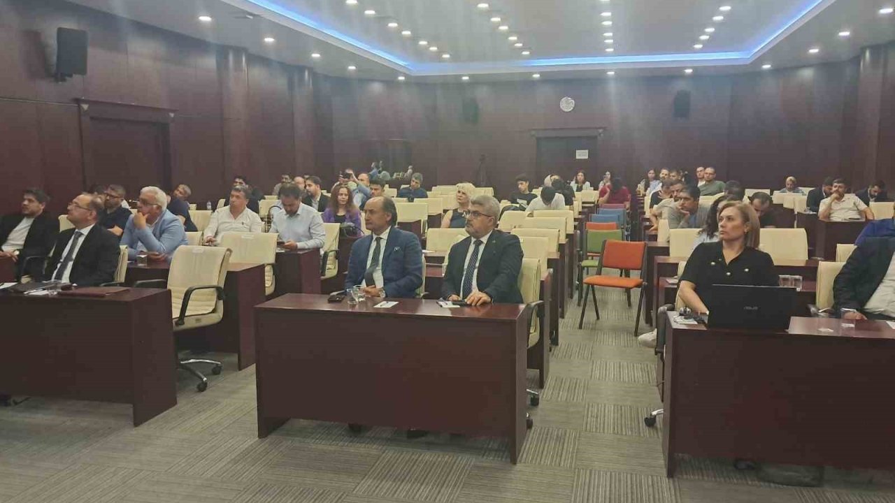 Gaziantep’te siber güvenlik tehditleri ve çözüm yolları konuşuldu