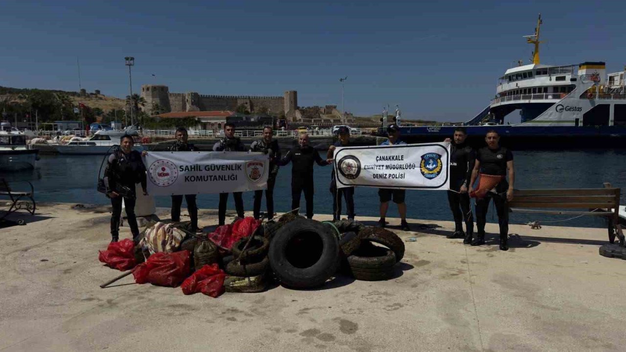 Bozcaada Limanı’nda deniz dibi temizliği  gerçekleştirildi