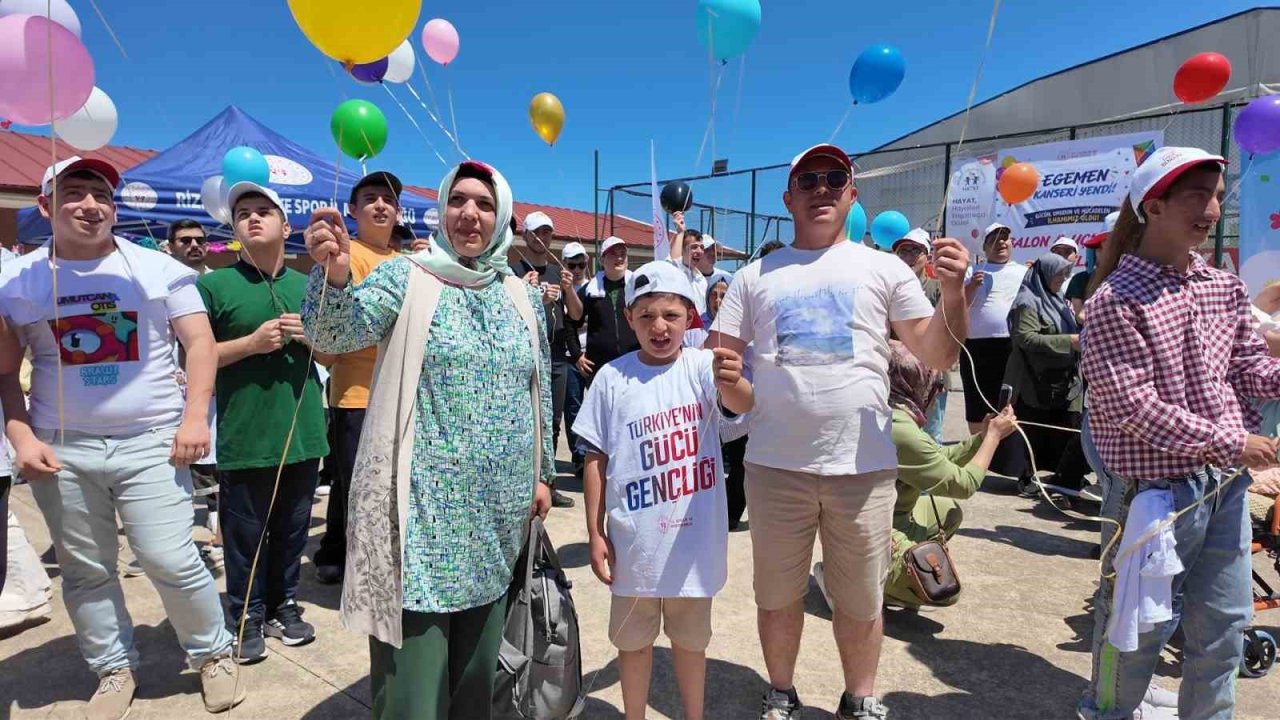 Rize’de balonlar 9 yaşında lösemiden kurtulan Egemen için uçtu