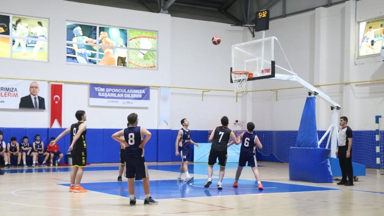 Sivas’ta basketbol rüzgârı esti