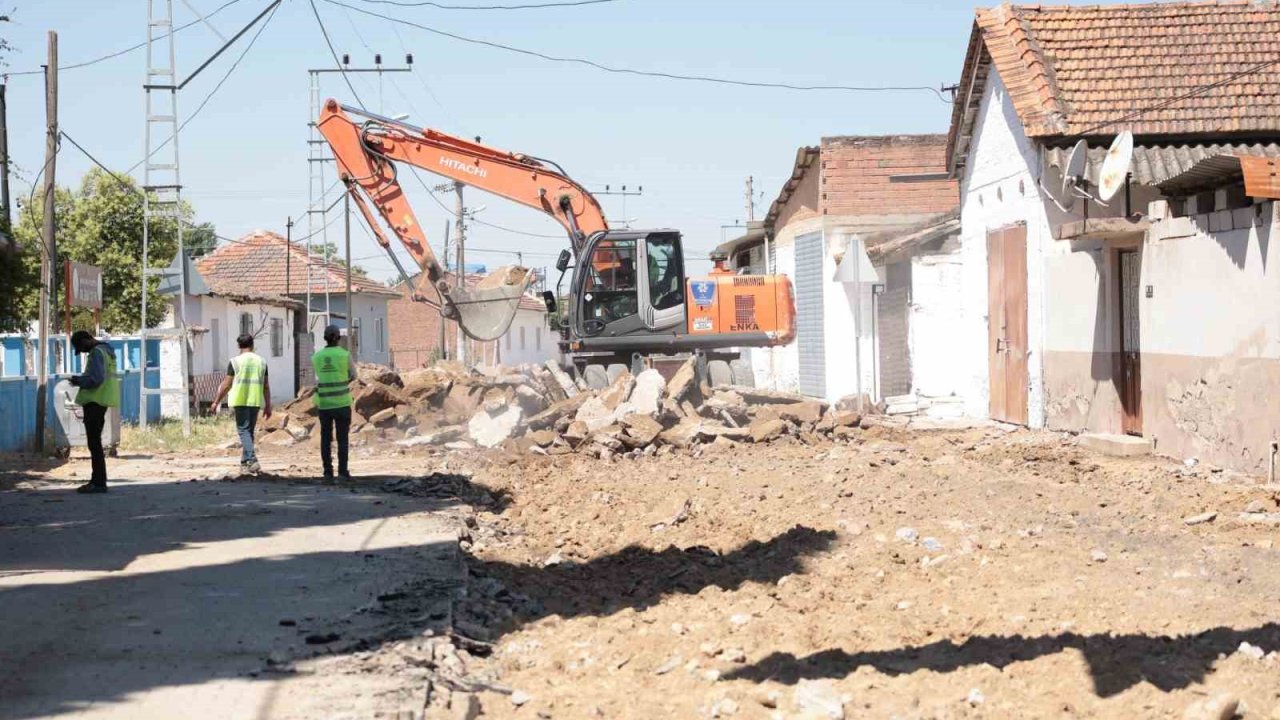 Hacıaliobası’nda yol çalışmaları başladı
