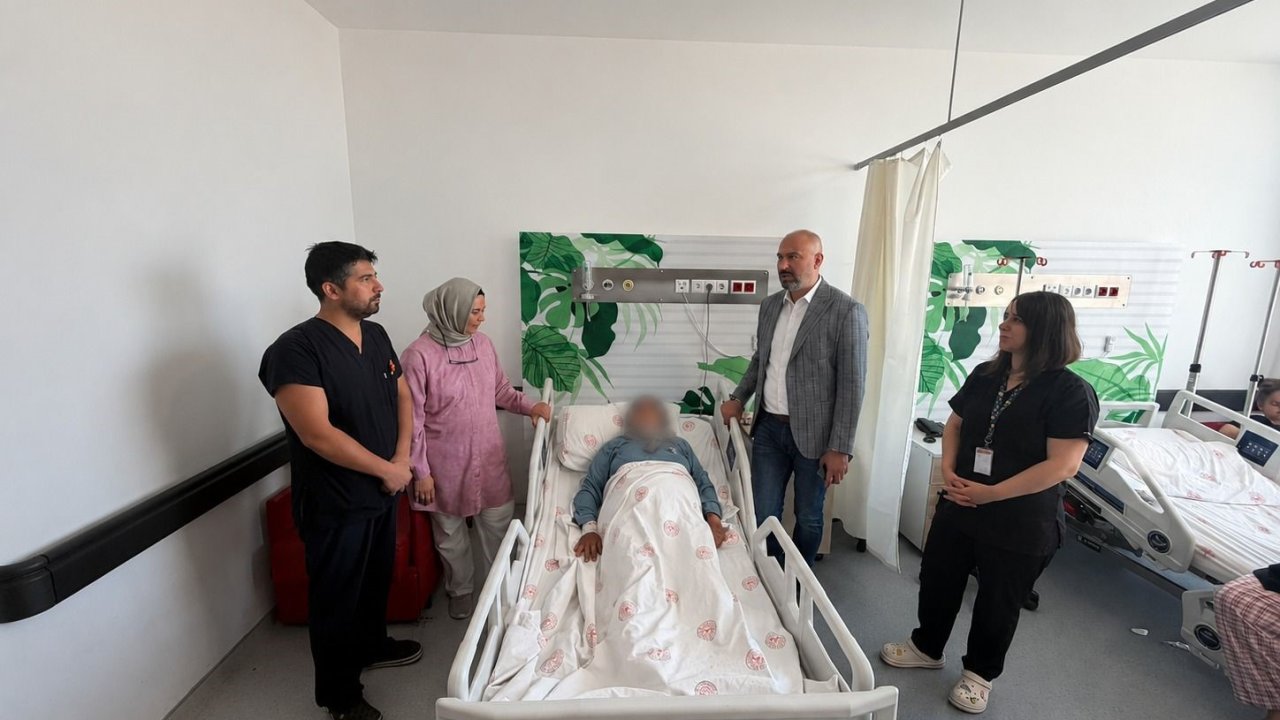 Niğde’de hastanın vücudundaki 7 kiloluk dev tümör başarıyla alındı