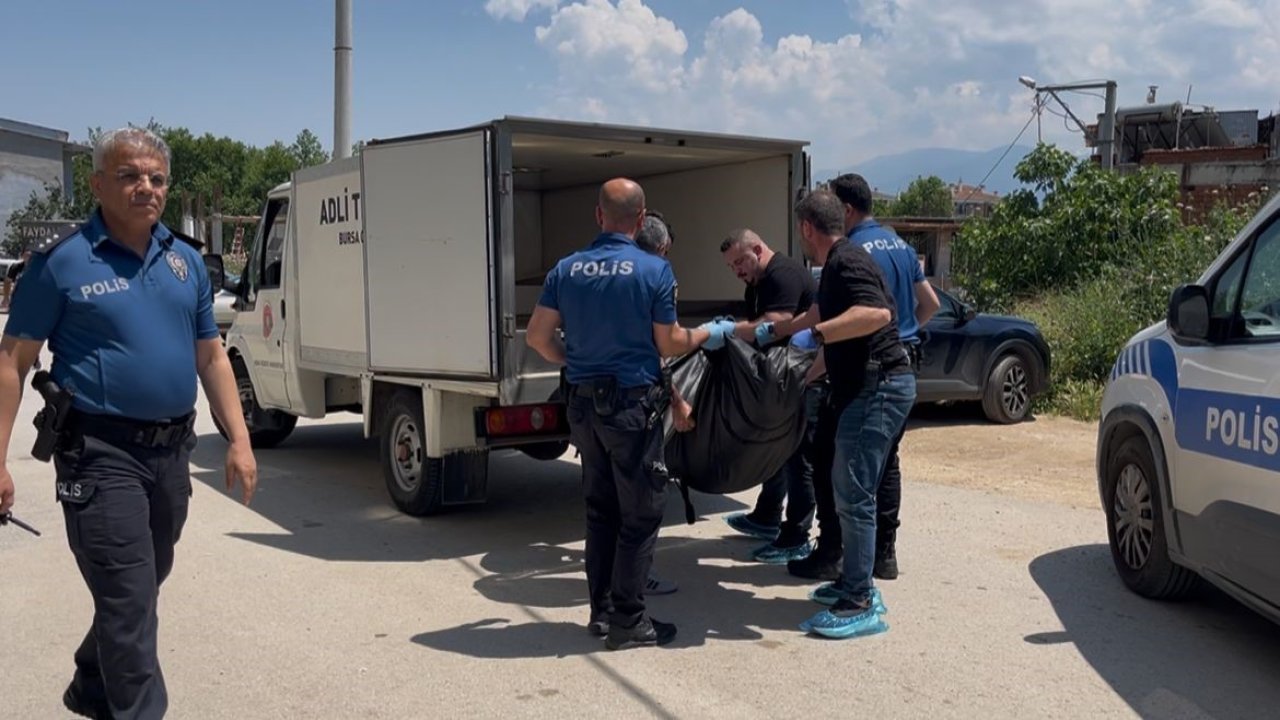 ‘Boşanmak istiyorum’ dedi 10 yaşındaki çocuğunun yanında defalarca bıçaklanarak öldürüldü